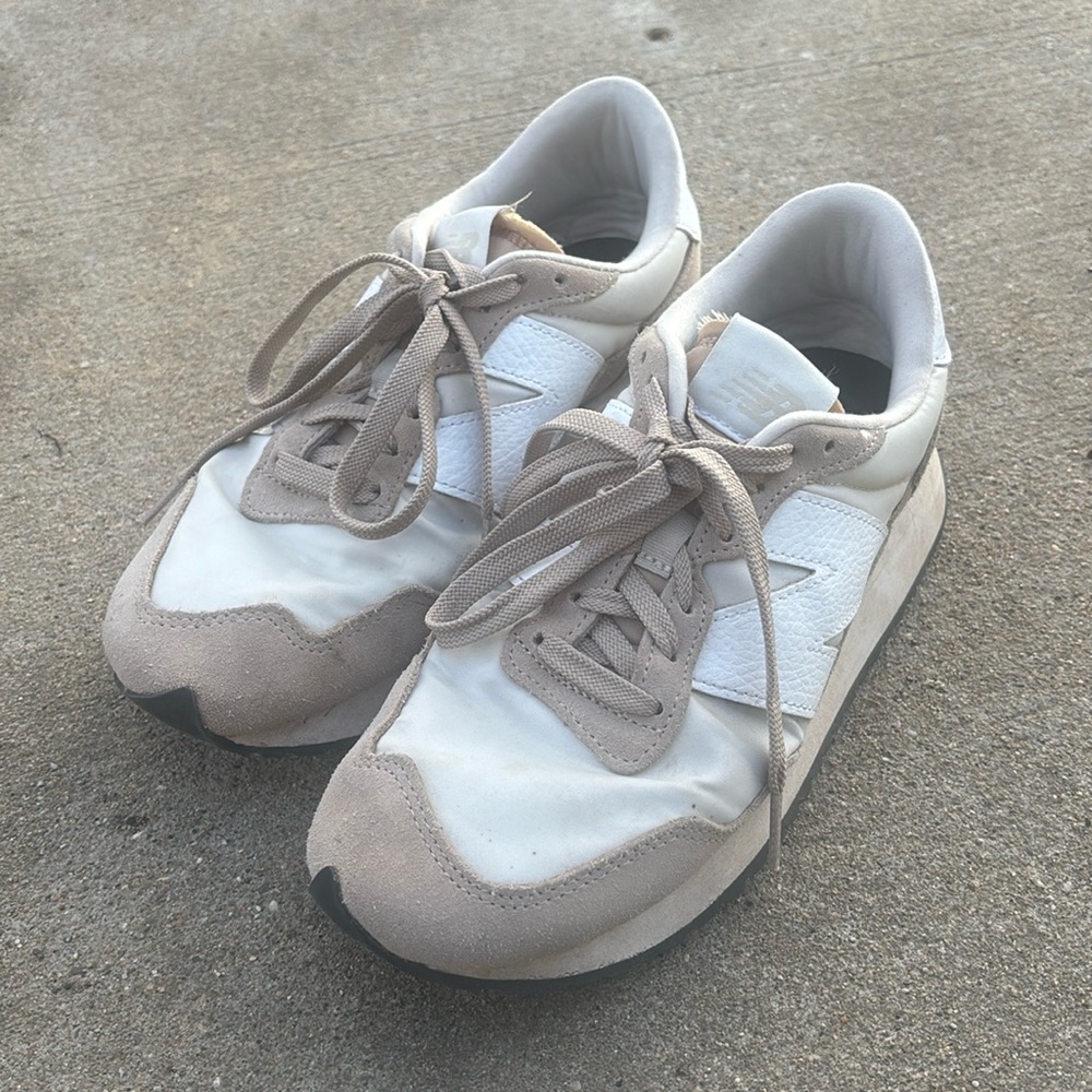 New Balance shoes 237 EUC